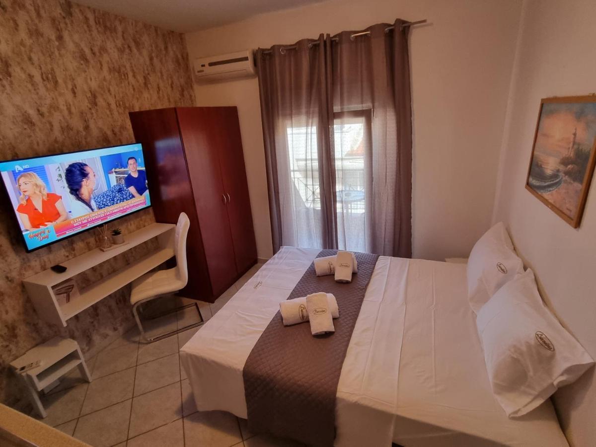 Premium Suites Ofrinion Exterior photo