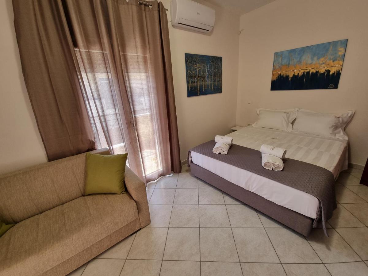 Premium Suites Ofrinion Exterior photo