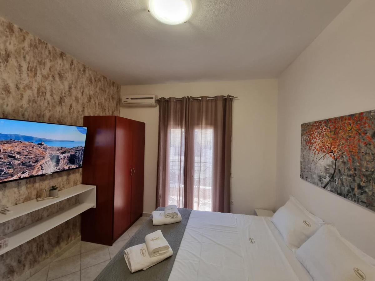 Premium Suites Ofrinion Exterior photo