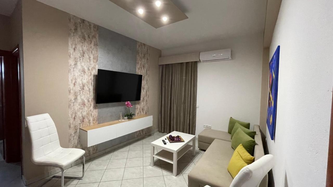 Premium Suites Ofrinion Exterior photo