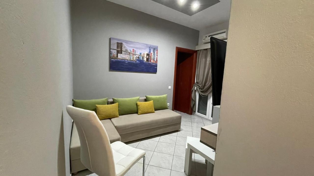 Premium Suites Ofrinion Exterior photo