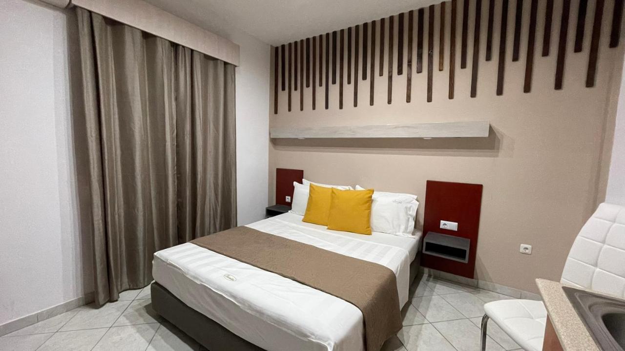Premium Suites Ofrinion Exterior photo
