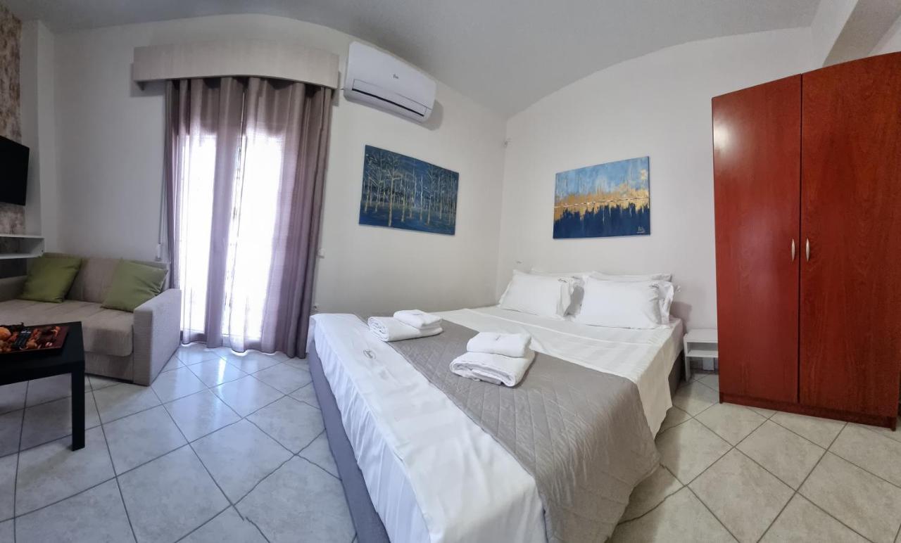 Premium Suites Ofrinion Exterior photo